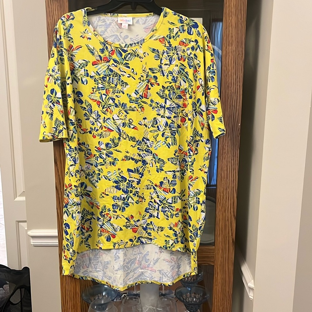 Short sleeve shirt